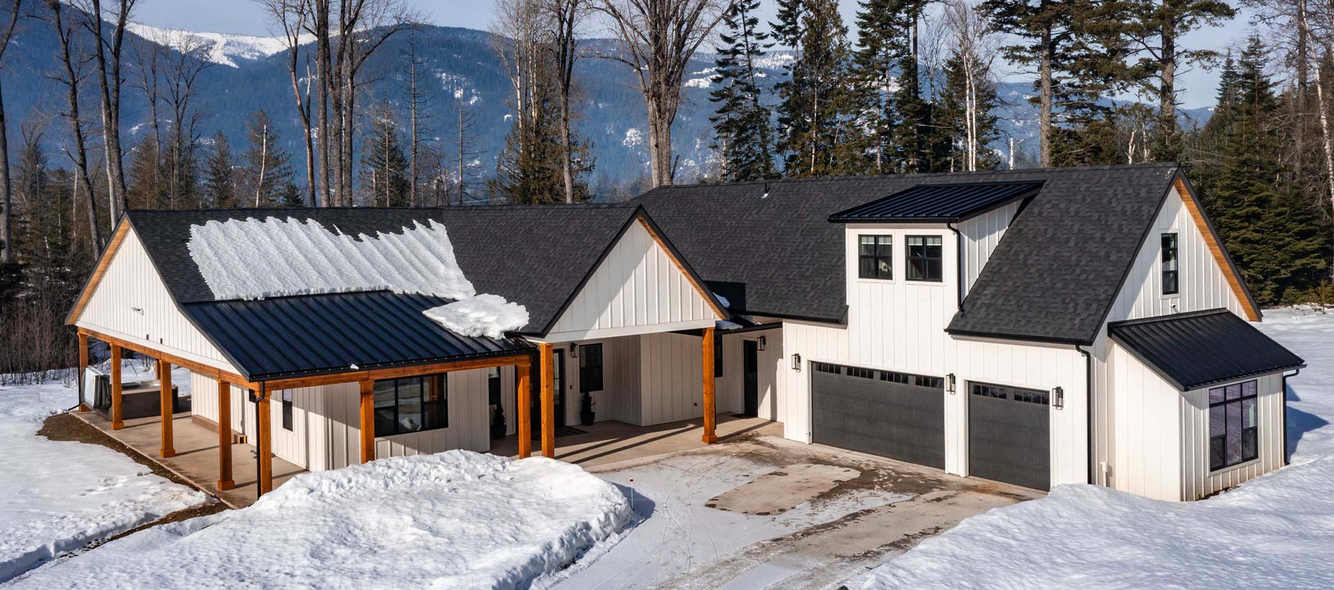 Bold Schweitzer Mountain views create the backdrop on your arrival