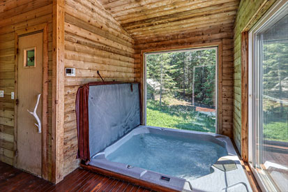 Sauna and Hottub